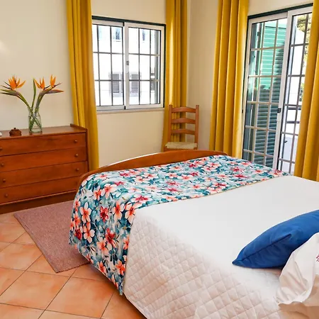 Simoes By Delilah Collection فيلة