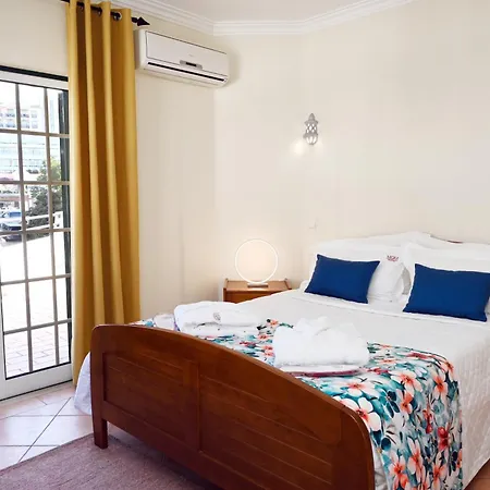 Simoes By Delilah Collection فيلة *