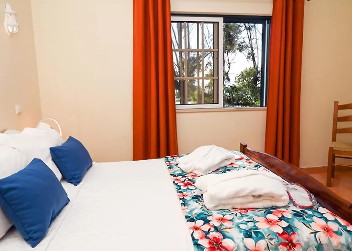 Simoes By Delilah Collection فيلة *