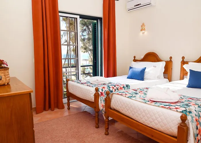 Simoes By Delilah Collection فيلة