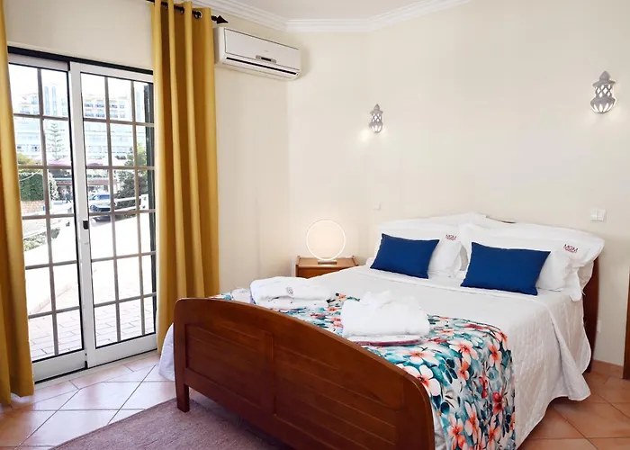 Simoes By Delilah Collection فيلة *